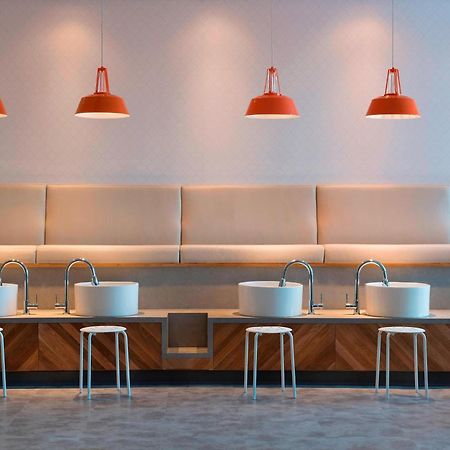 Residence Inn By Marriott Calgary South Екстериор снимка