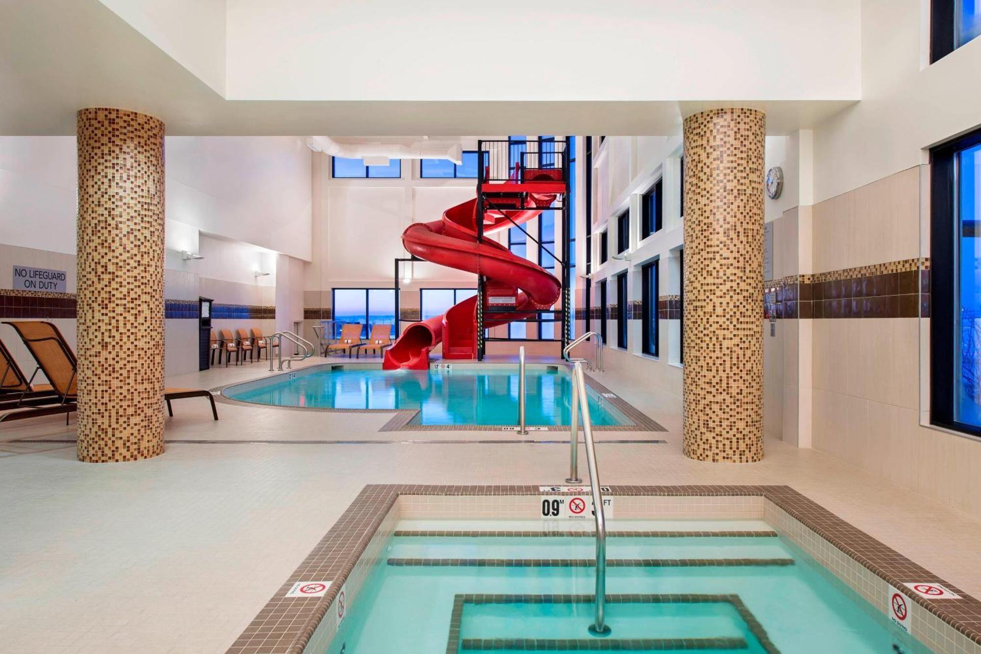Residence Inn By Marriott Calgary South Екстериор снимка